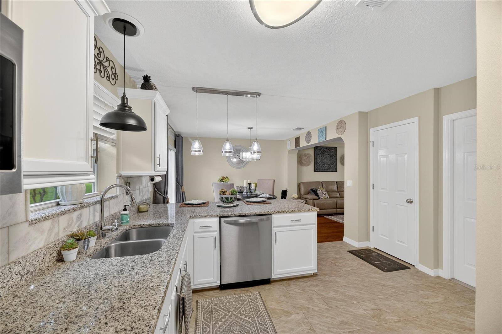 OAKWOOD TERRACE TWNHMS PHAS - Residential