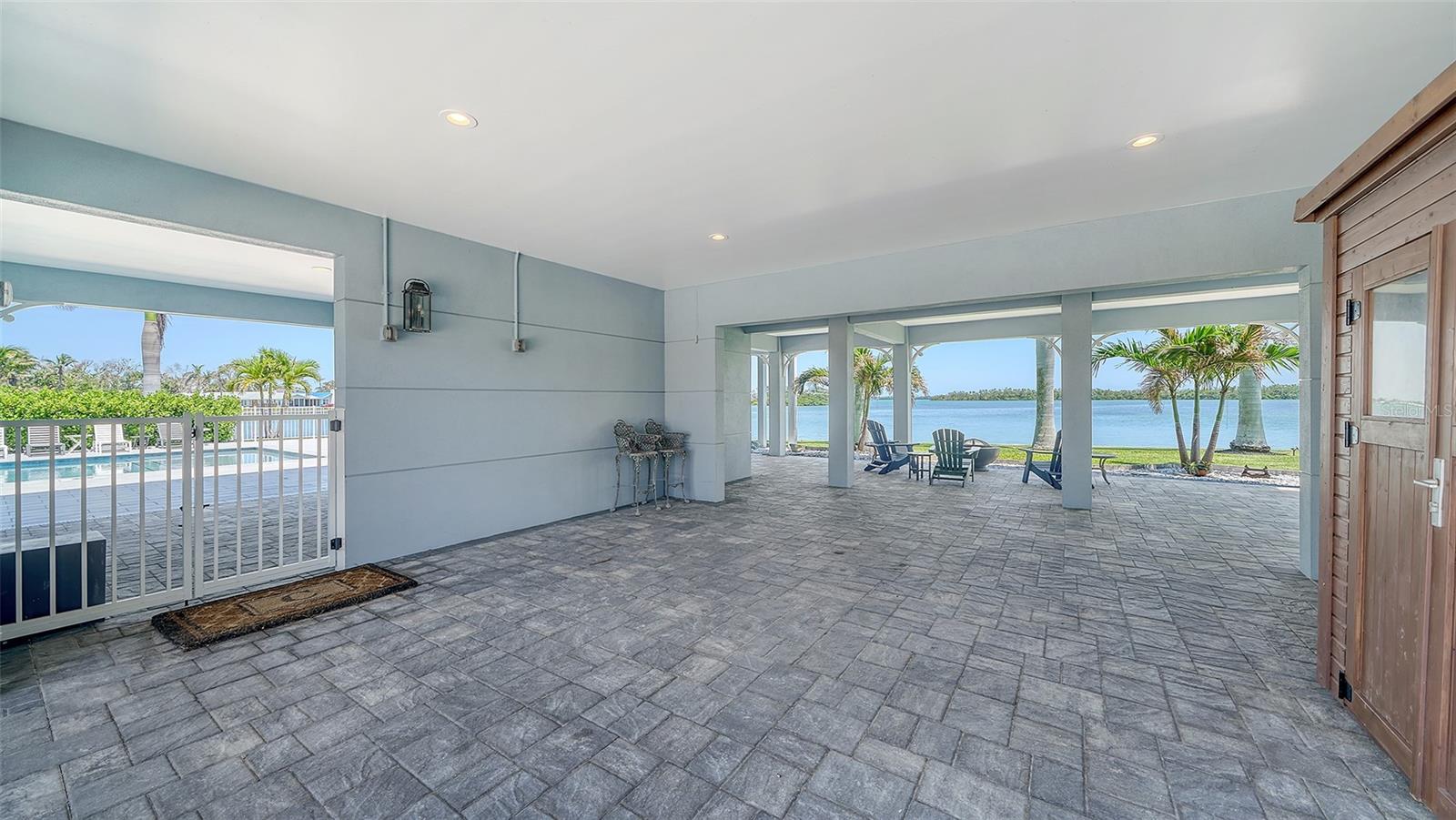 SLEEPY LAGOON PARK - Residential