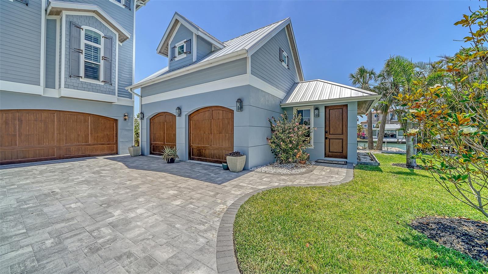 SLEEPY LAGOON PARK - Residential