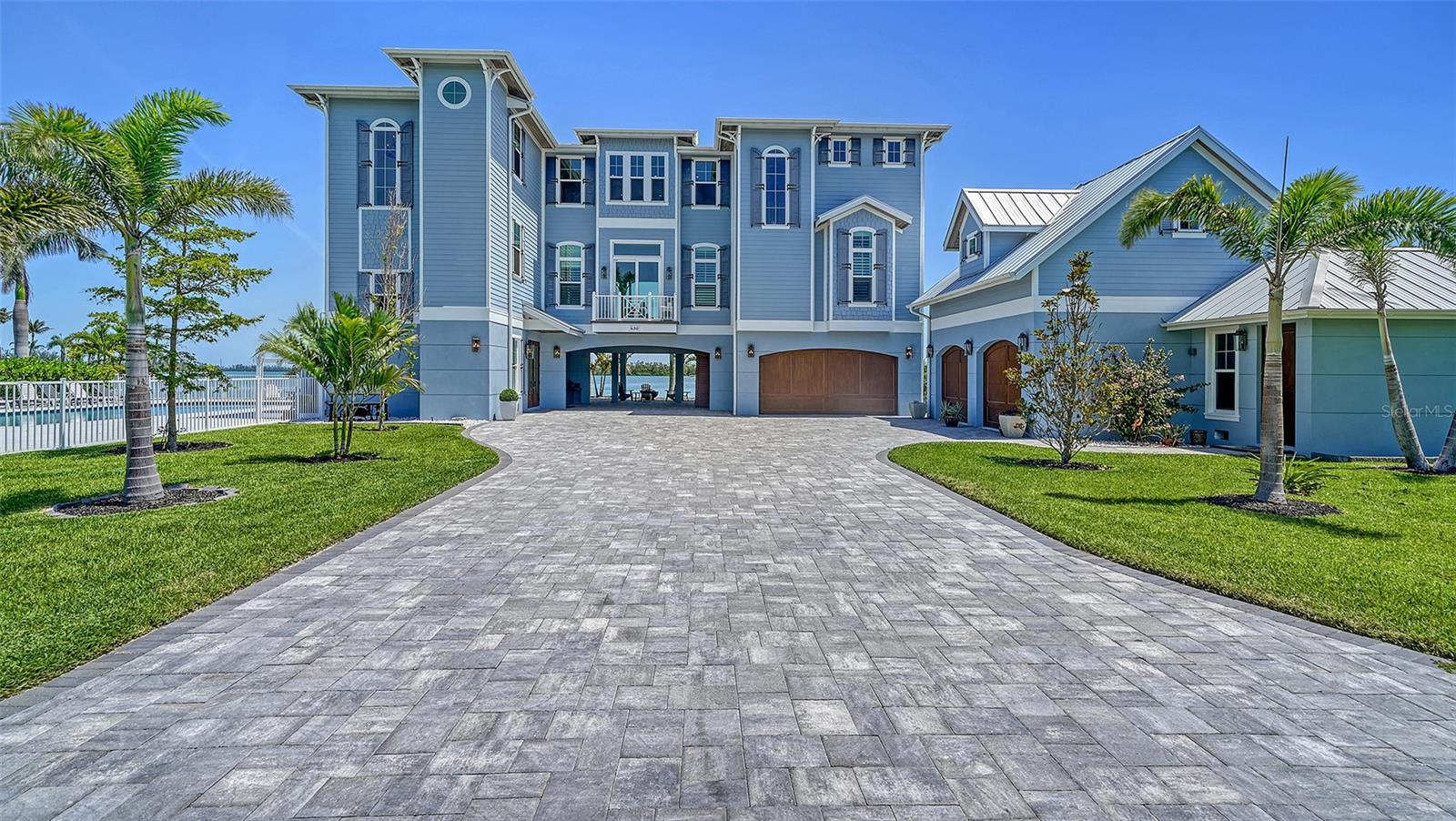 SLEEPY LAGOON PARK - Residential