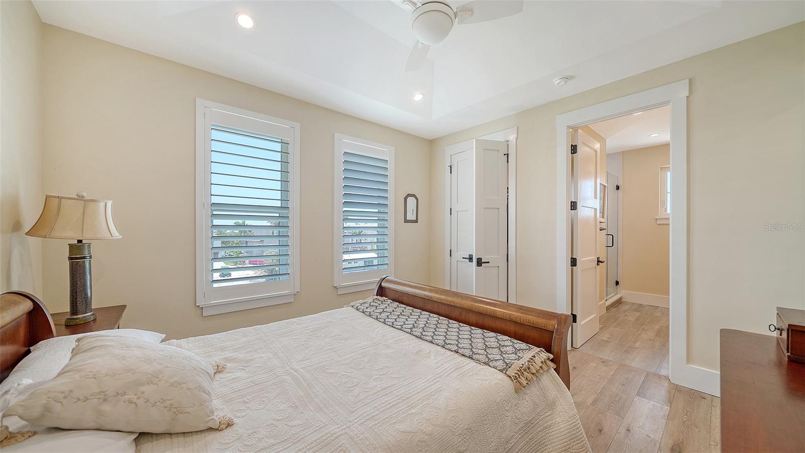 SLEEPY LAGOON PARK - Residential