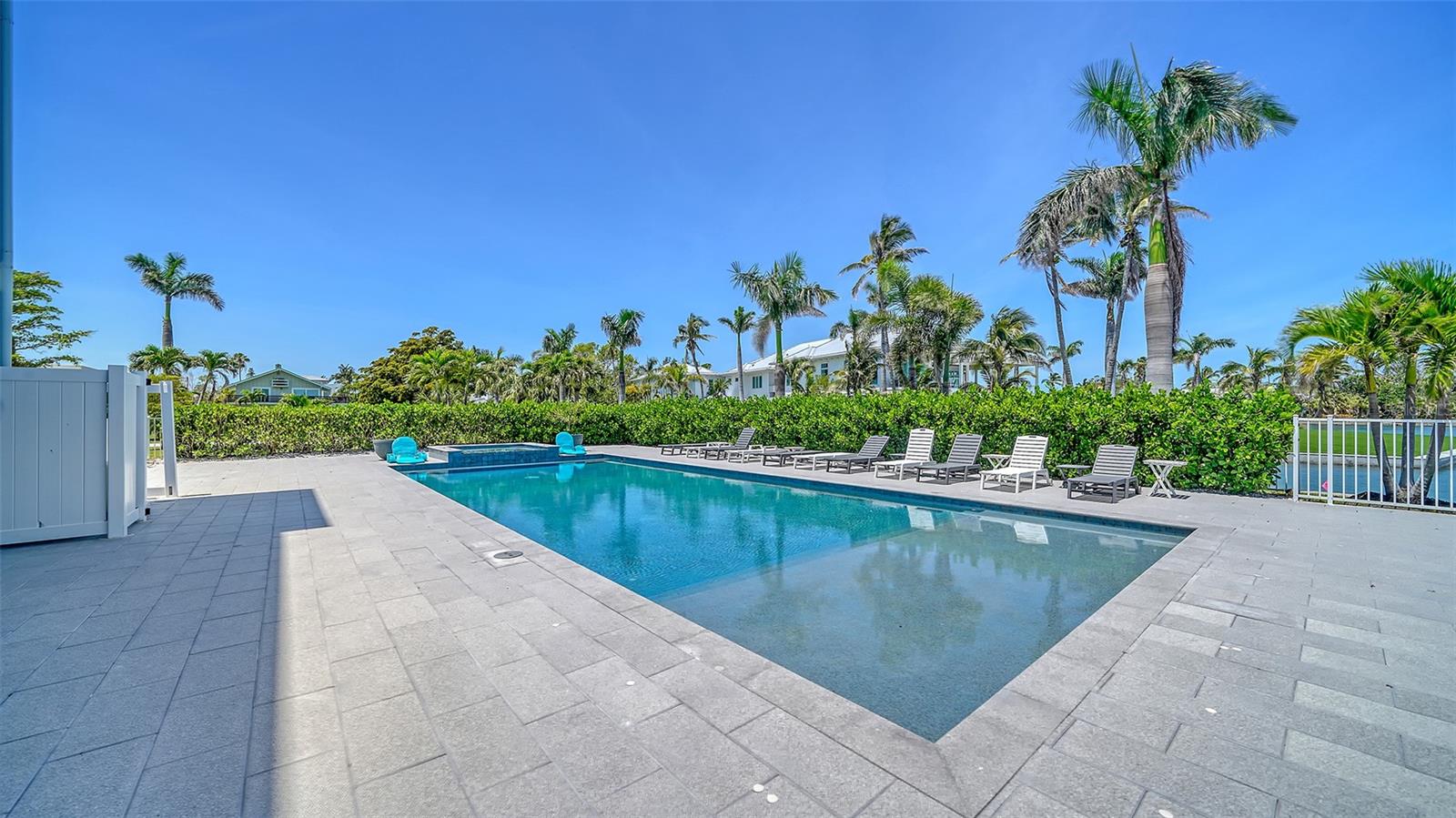 SLEEPY LAGOON PARK - Residential