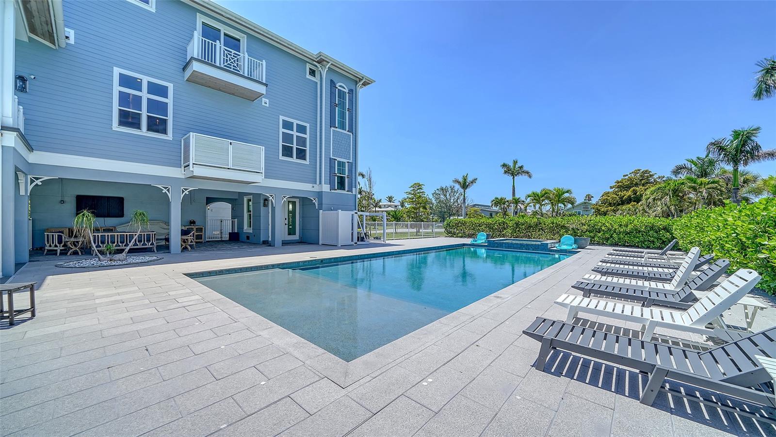 SLEEPY LAGOON PARK - Residential