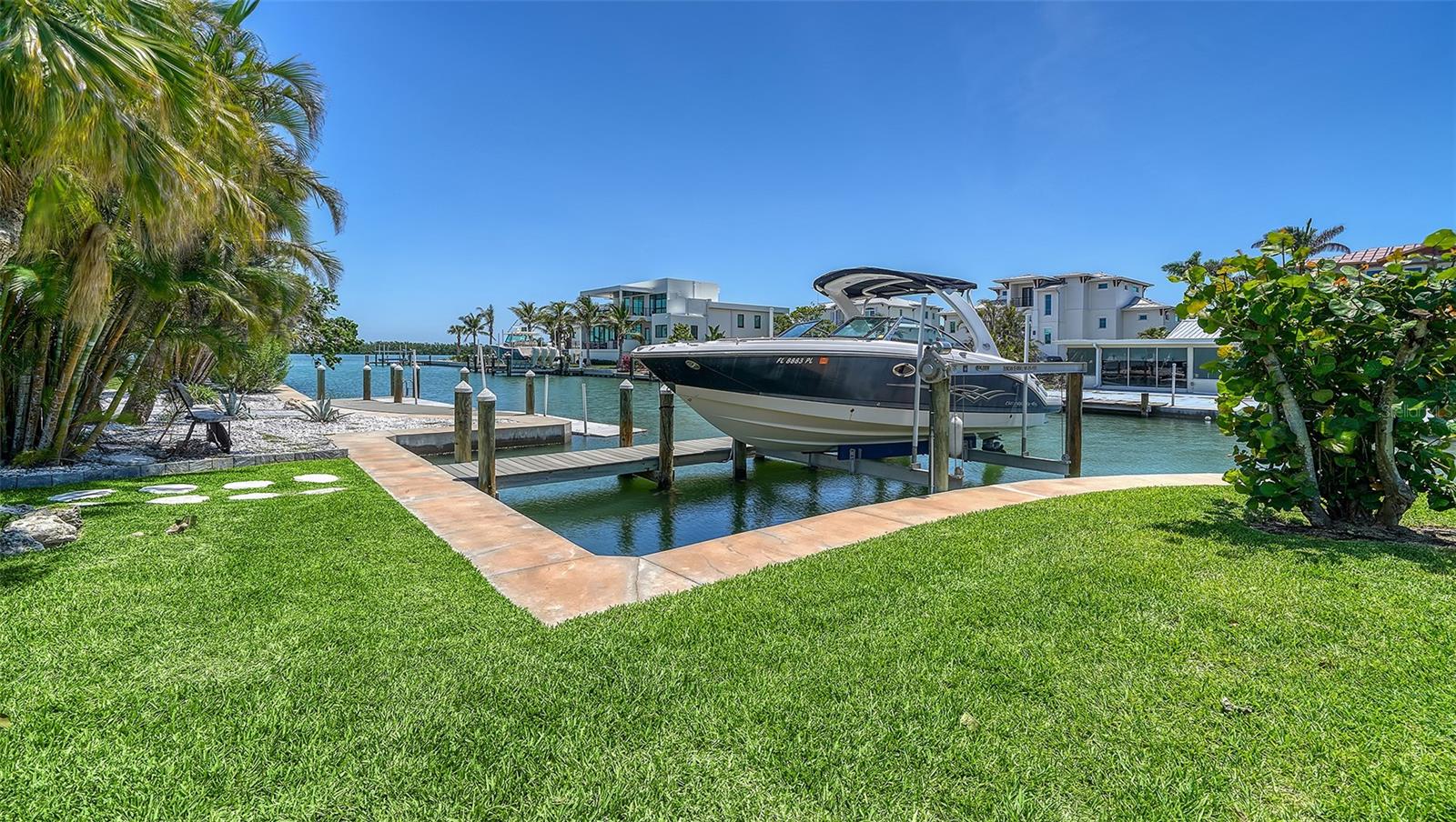 SLEEPY LAGOON PARK - Residential