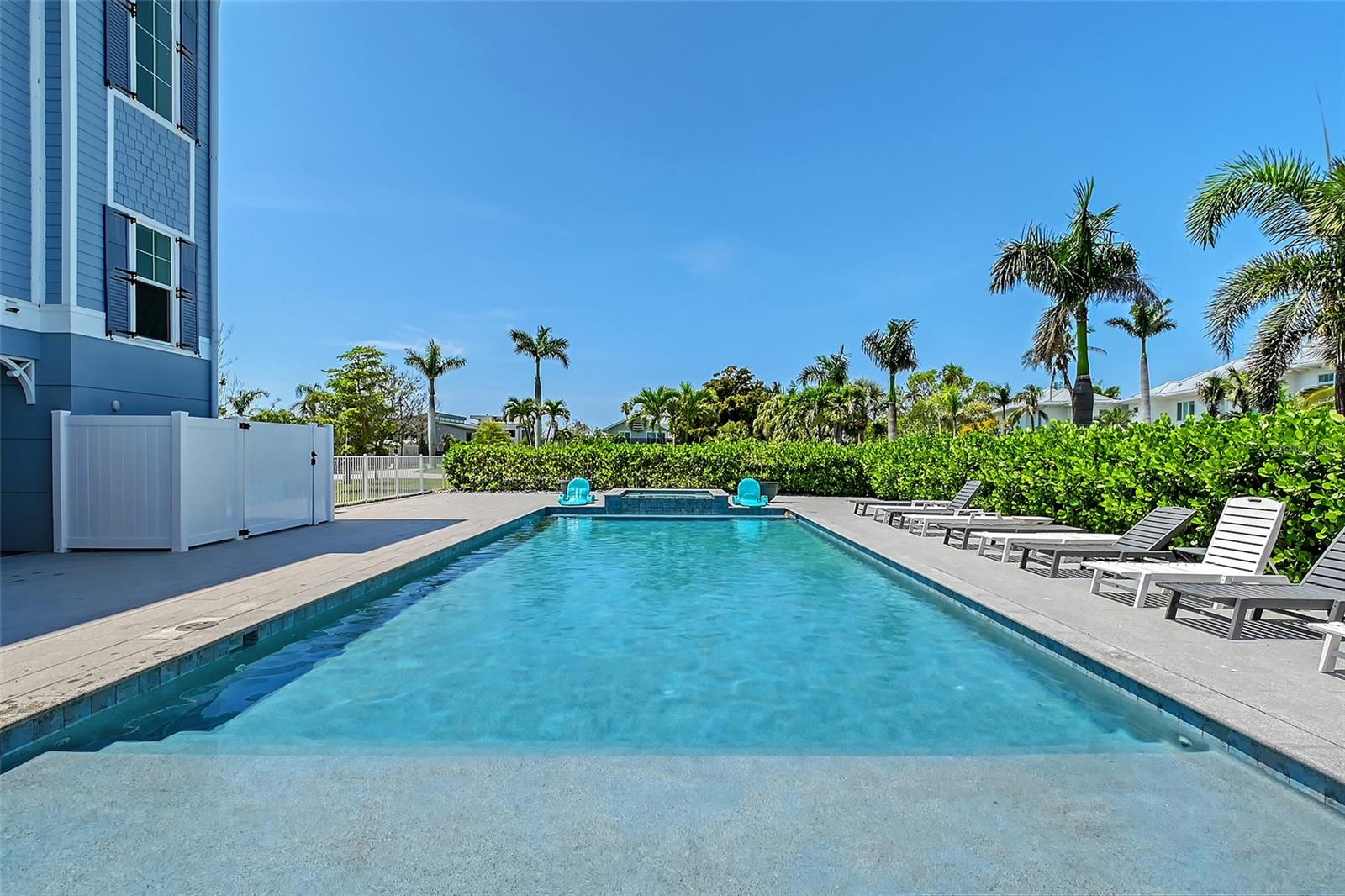 SLEEPY LAGOON PARK - Residential