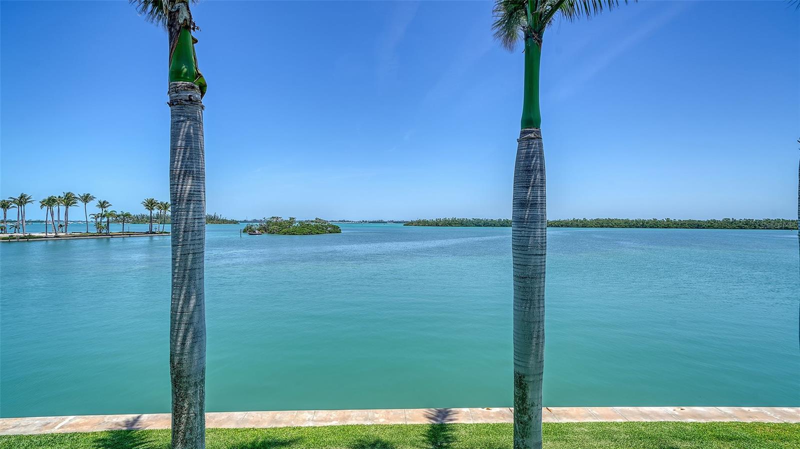 SLEEPY LAGOON PARK - Residential
