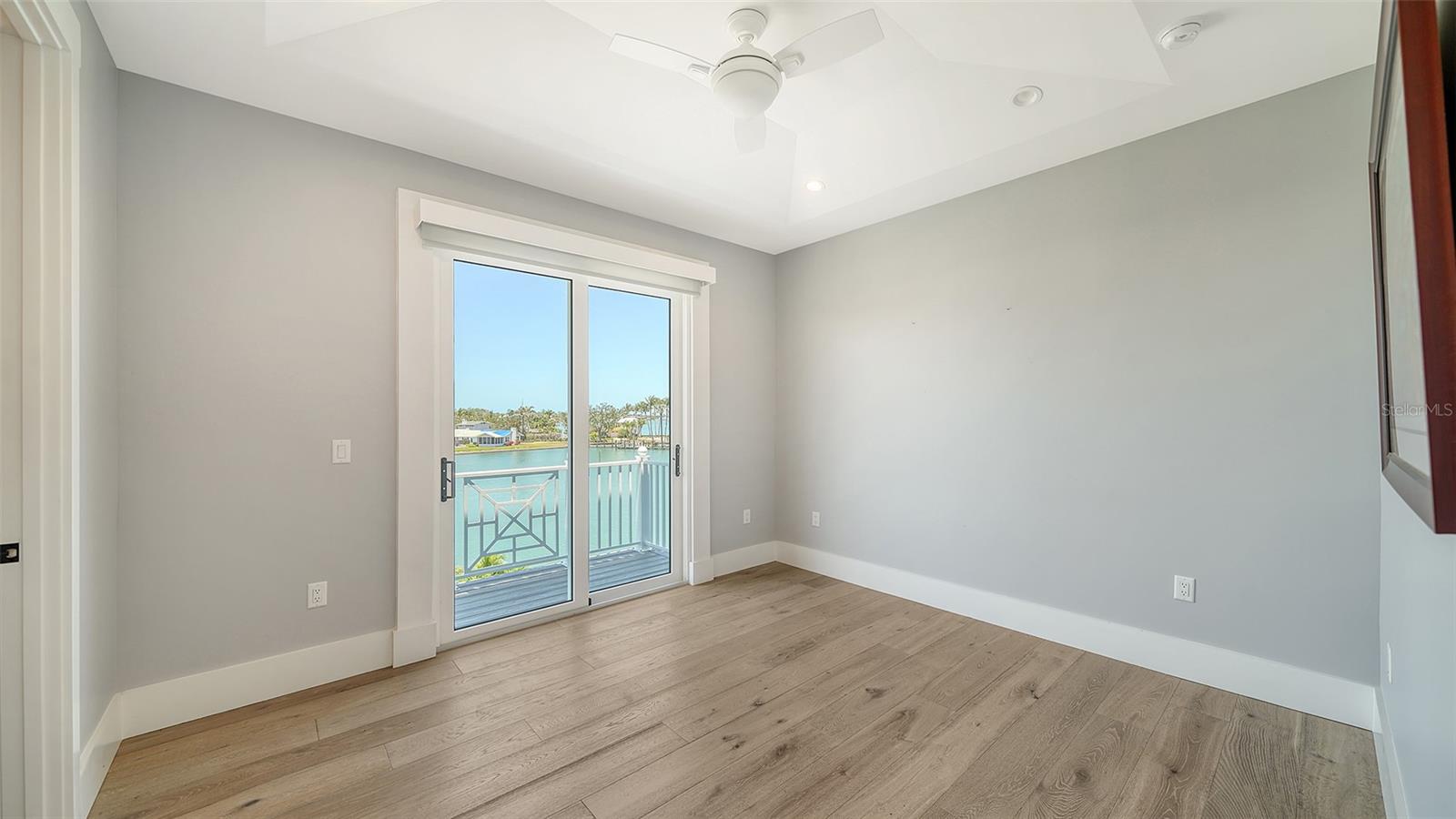 SLEEPY LAGOON PARK - Residential