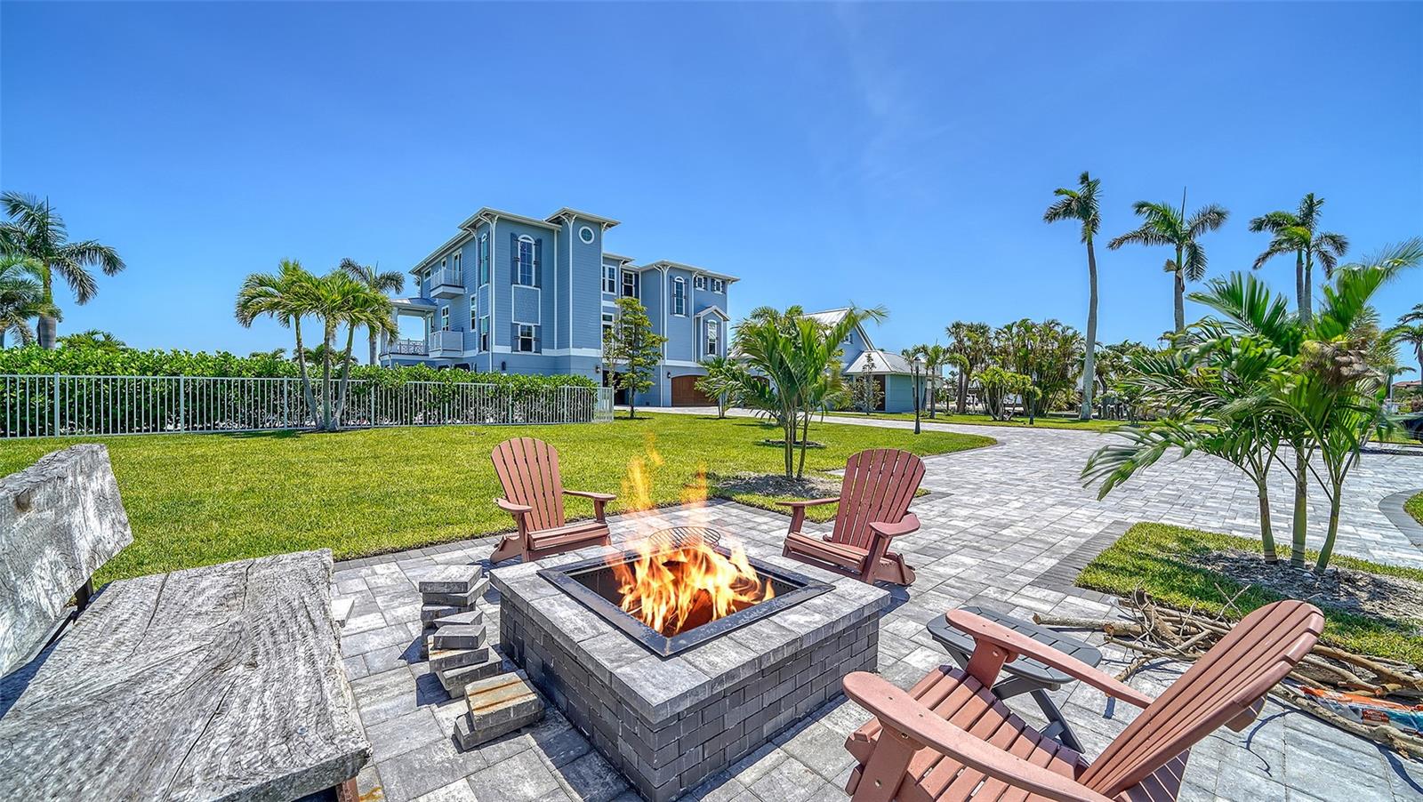 SLEEPY LAGOON PARK - Residential