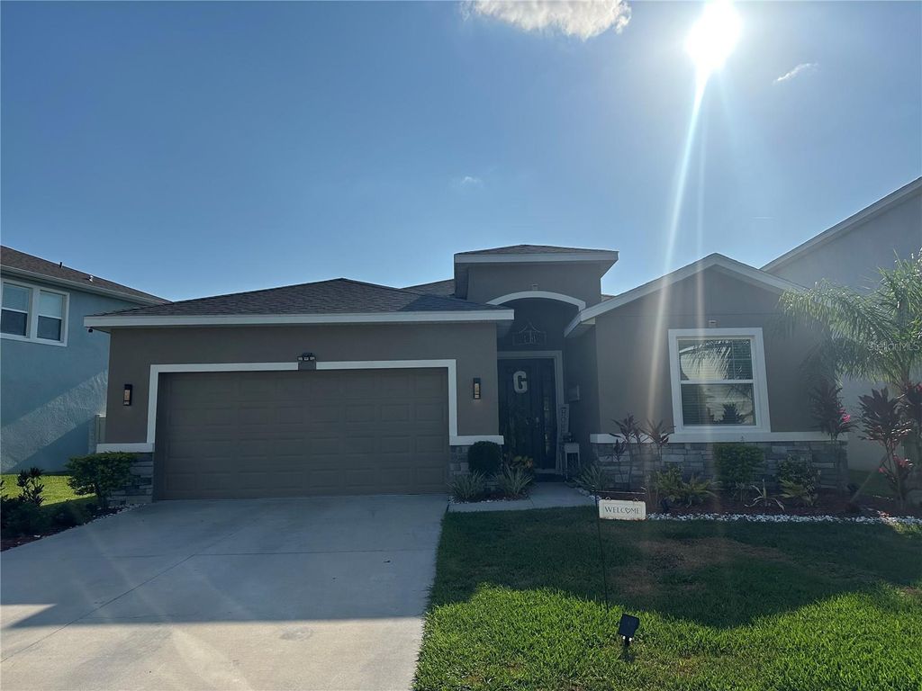 Photo of 33034 Sand Creek Drive, Wesley Chapel, FL 33543 (MLS # TB8374181)