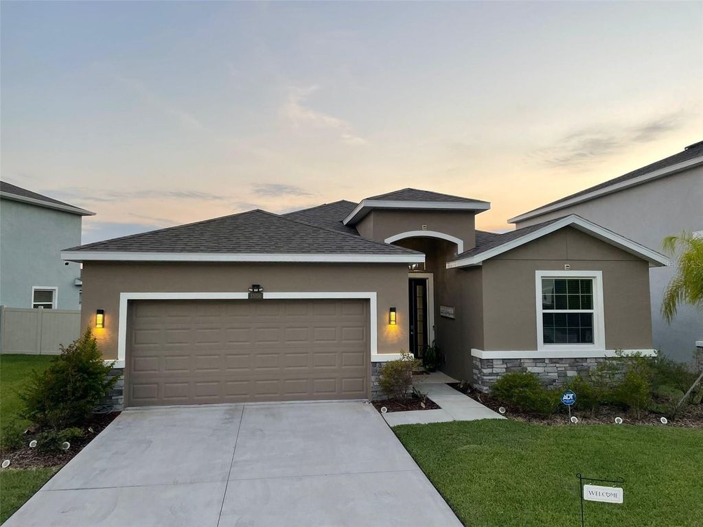 Photo of 33034 Sand Creek Drive, Wesley Chapel, FL 33543 (MLS # TB8374181)