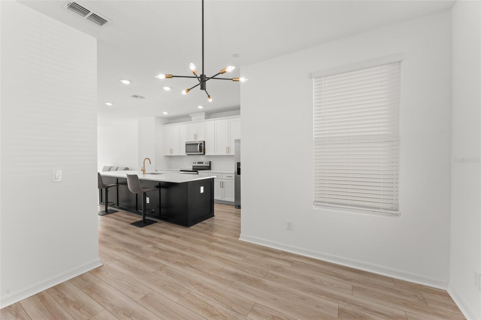 LAUREATE PARK NBRHD CENTER PH 3 - Residential