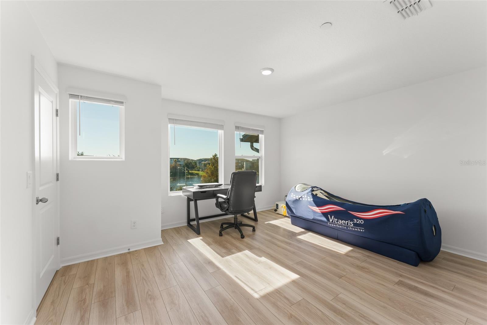 LAUREATE PARK NBRHD CENTER PH 3 - Residential