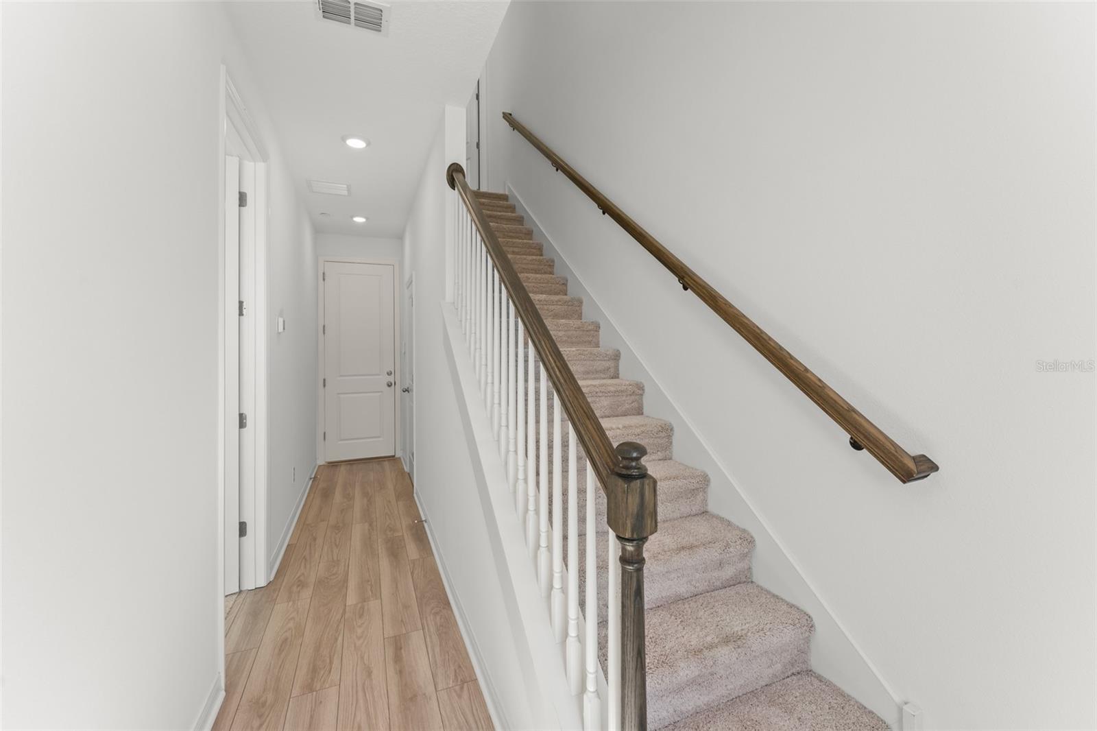 LAUREATE PARK NBRHD CENTER PH 3 - Residential