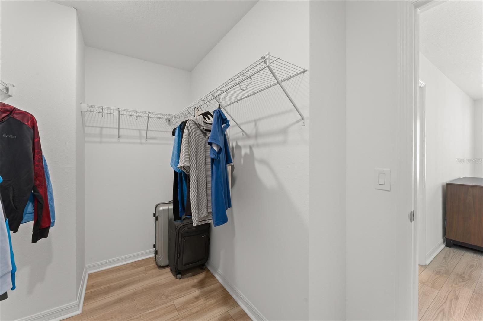 LAUREATE PARK NBRHD CENTER PH 3 - Residential