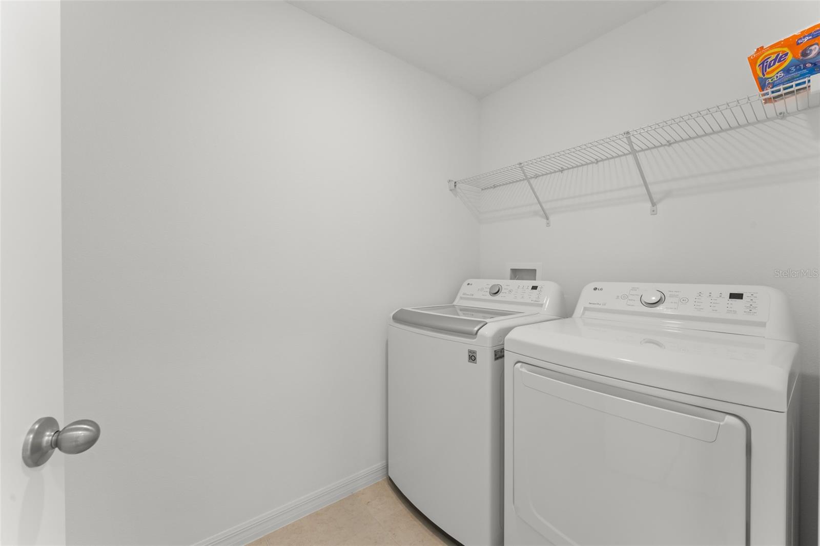 LAUREATE PARK NBRHD CENTER PH 3 - Residential