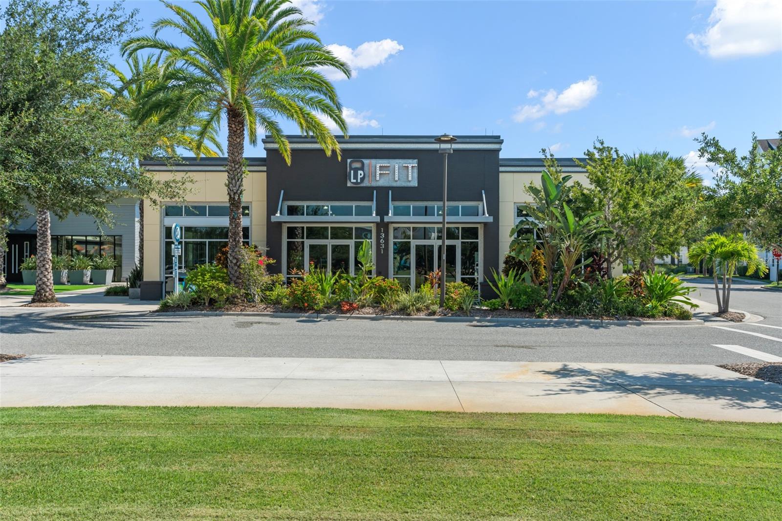 LAUREATE PARK NBRHD CENTER PH 3 - Residential