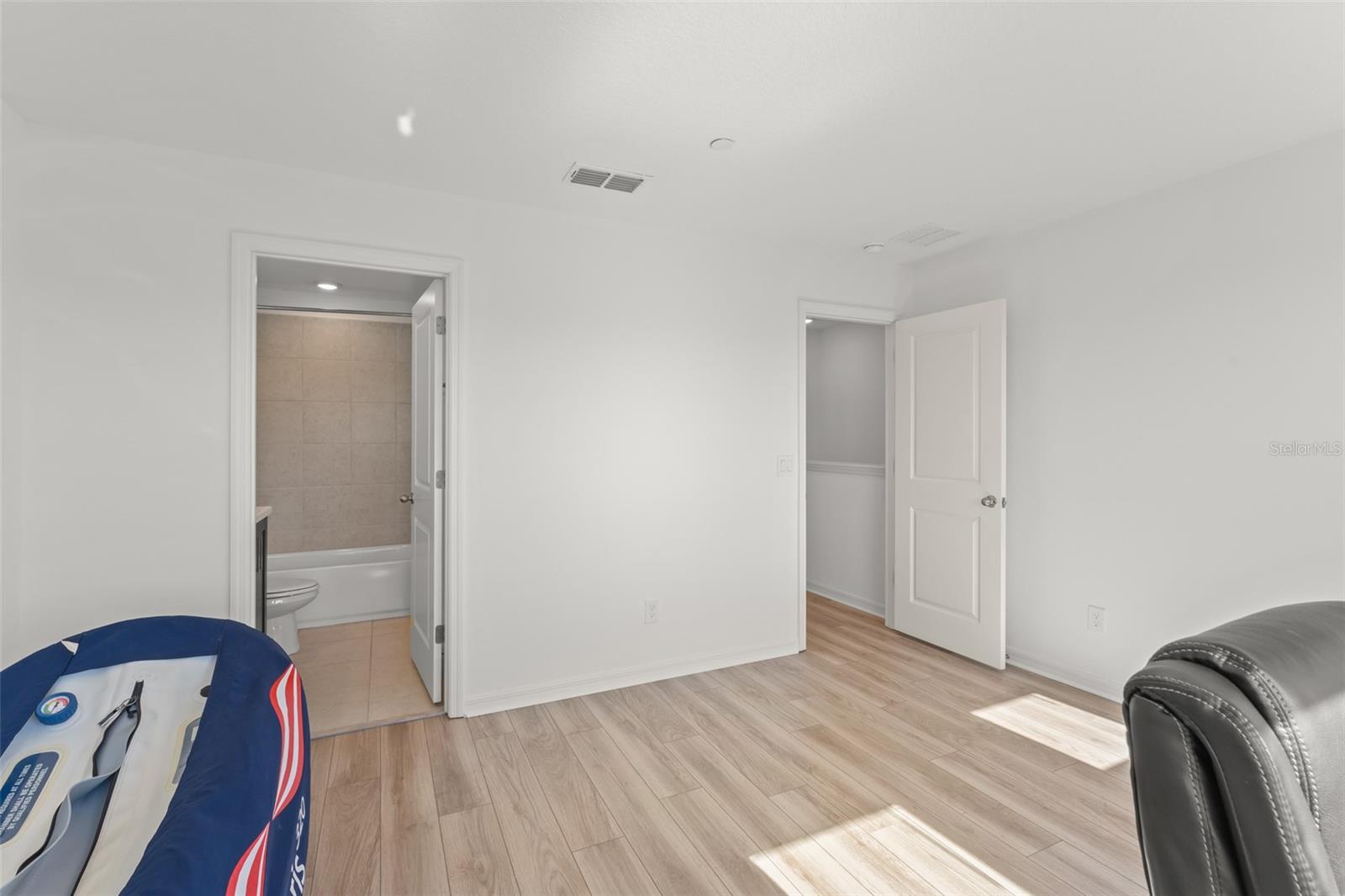 LAUREATE PARK NBRHD CENTER PH 3 - Residential