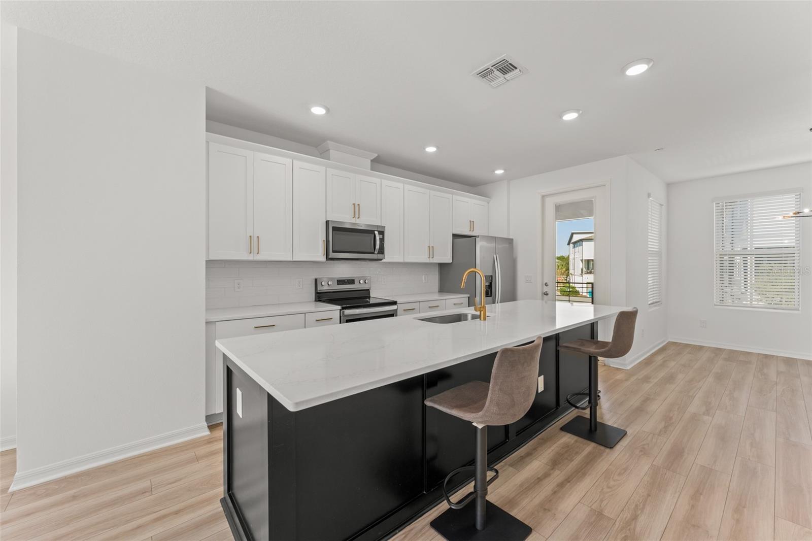 LAUREATE PARK NBRHD CENTER PH 3 - Residential