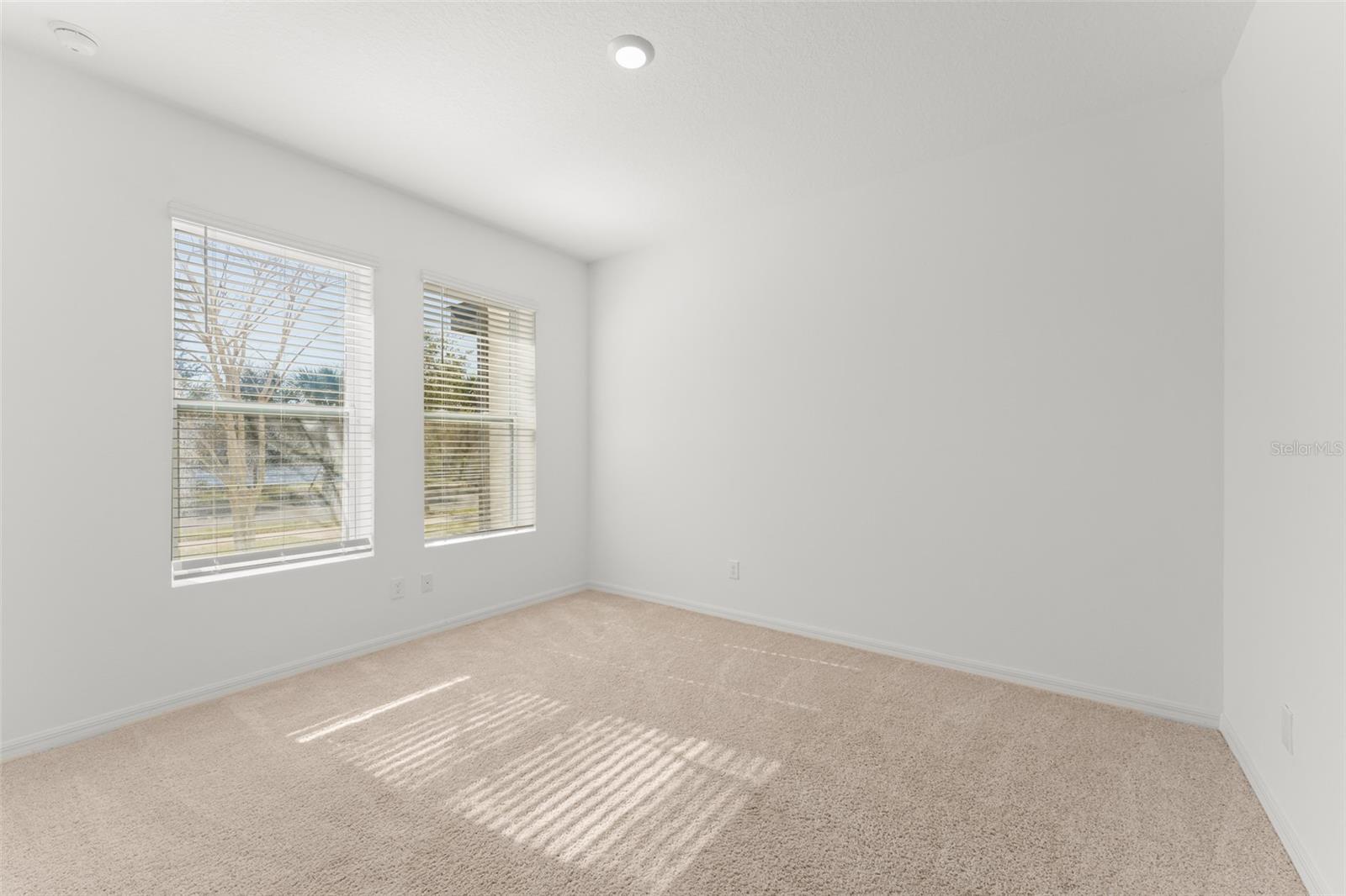 LAUREATE PARK NBRHD CENTER PH 3 - Residential