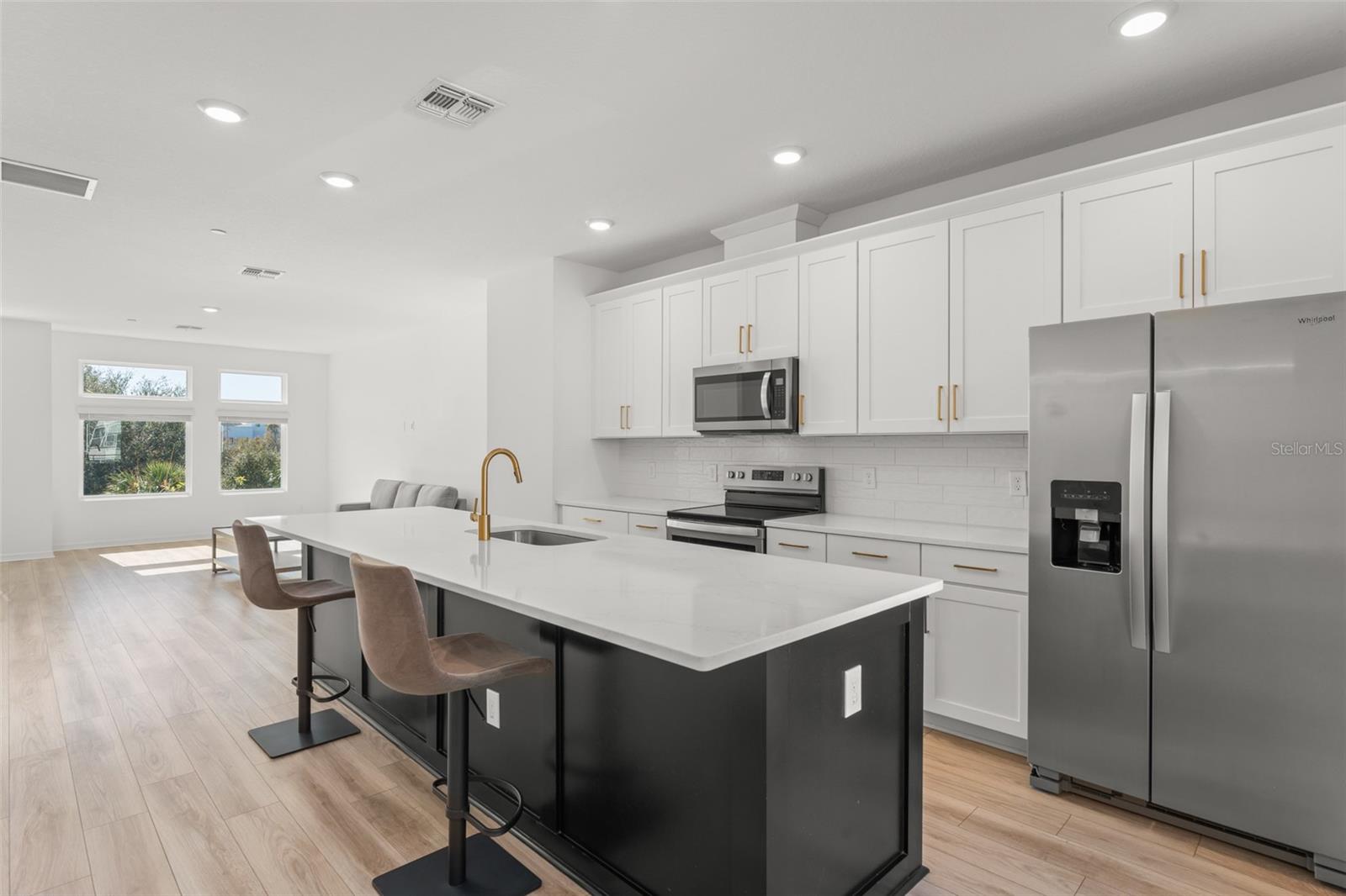 LAUREATE PARK NBRHD CENTER PH 3 - Residential