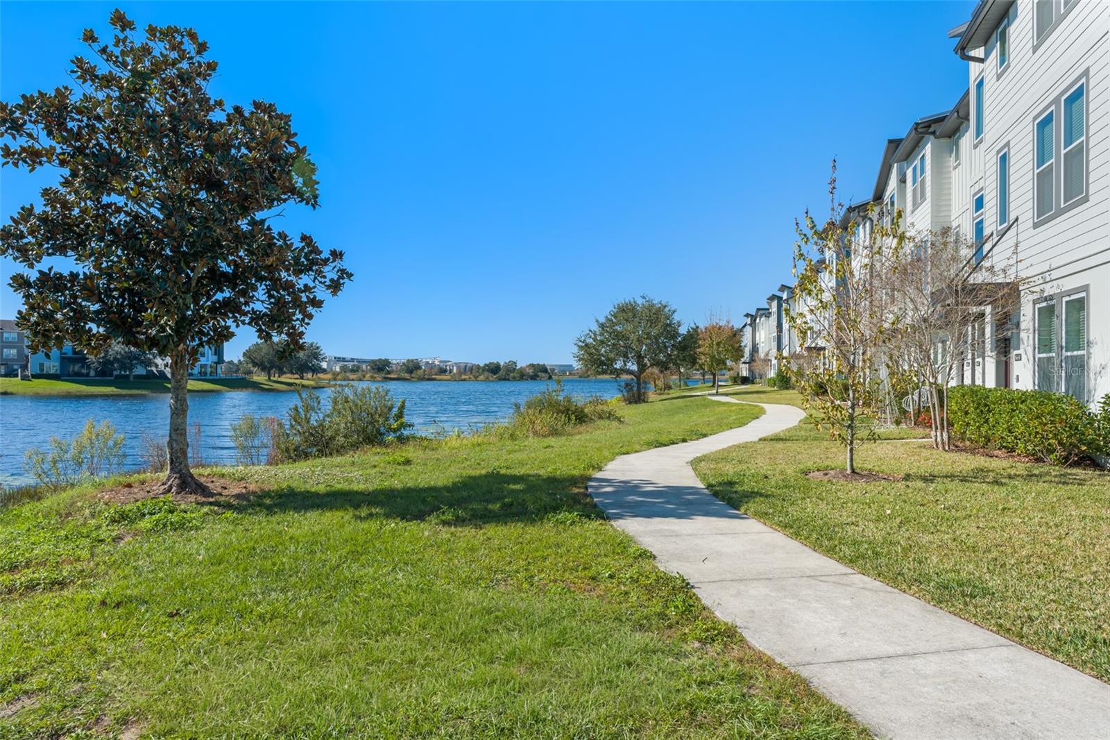 LAUREATE PARK NBRHD CENTER PH 3 - Residential