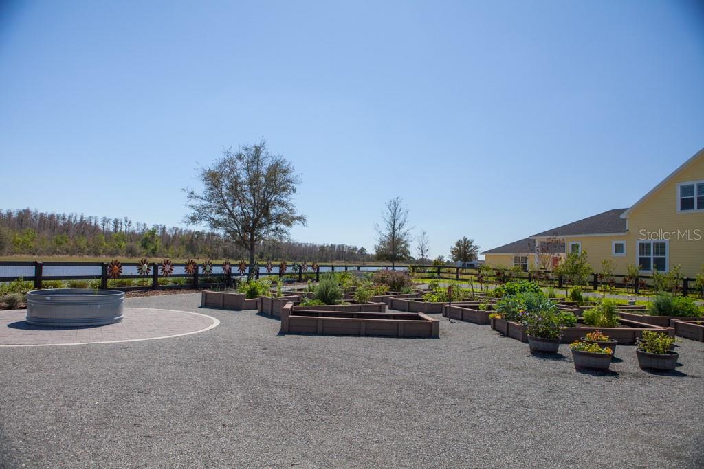 LAUREATE PARK NBRHD CENTER PH 3 - Residential