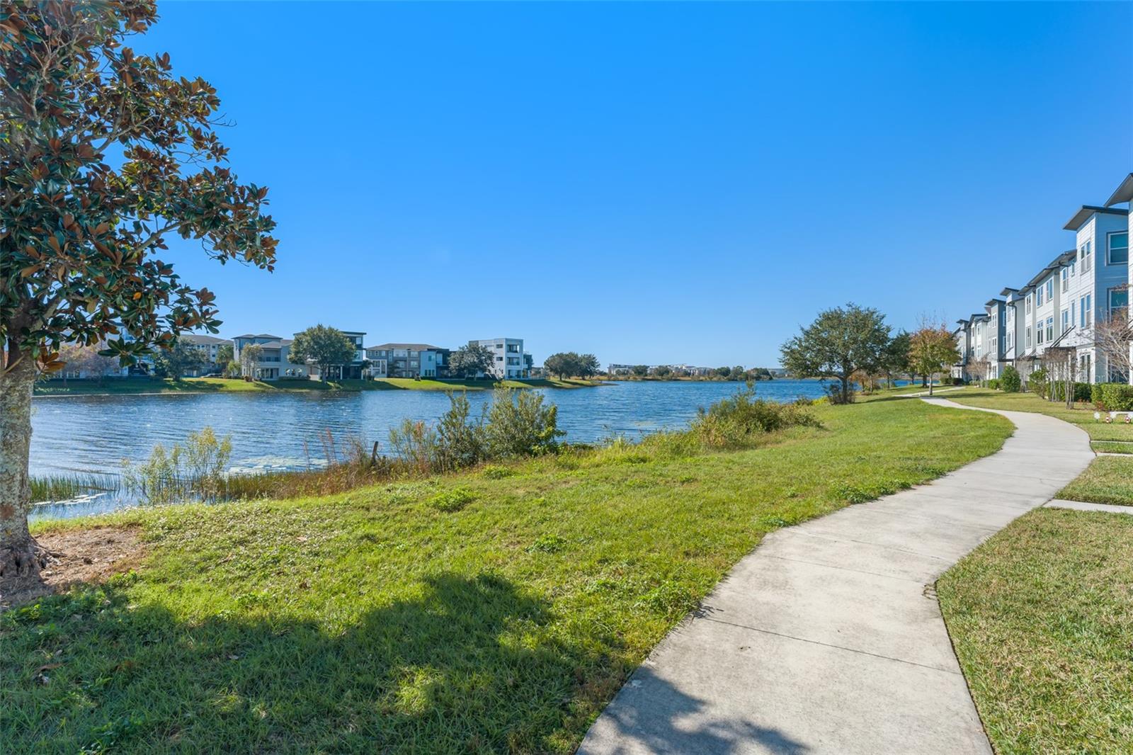 LAUREATE PARK NBRHD CENTER PH 3 - Residential