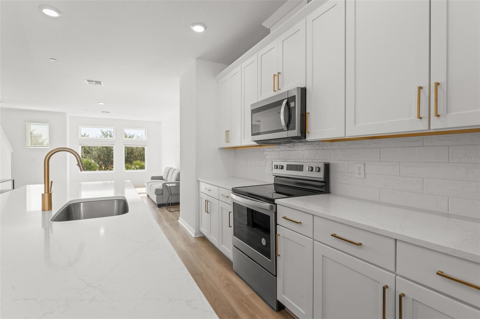 LAUREATE PARK NBRHD CENTER PH 3 - Residential