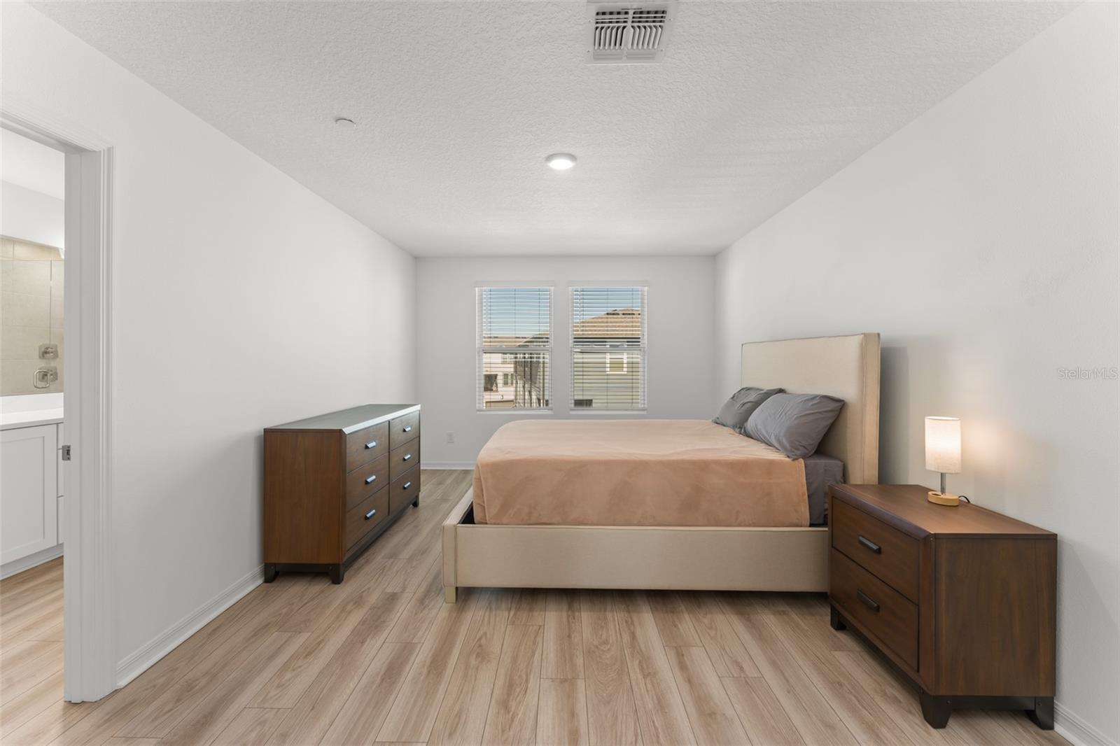 LAUREATE PARK NBRHD CENTER PH 3 - Residential