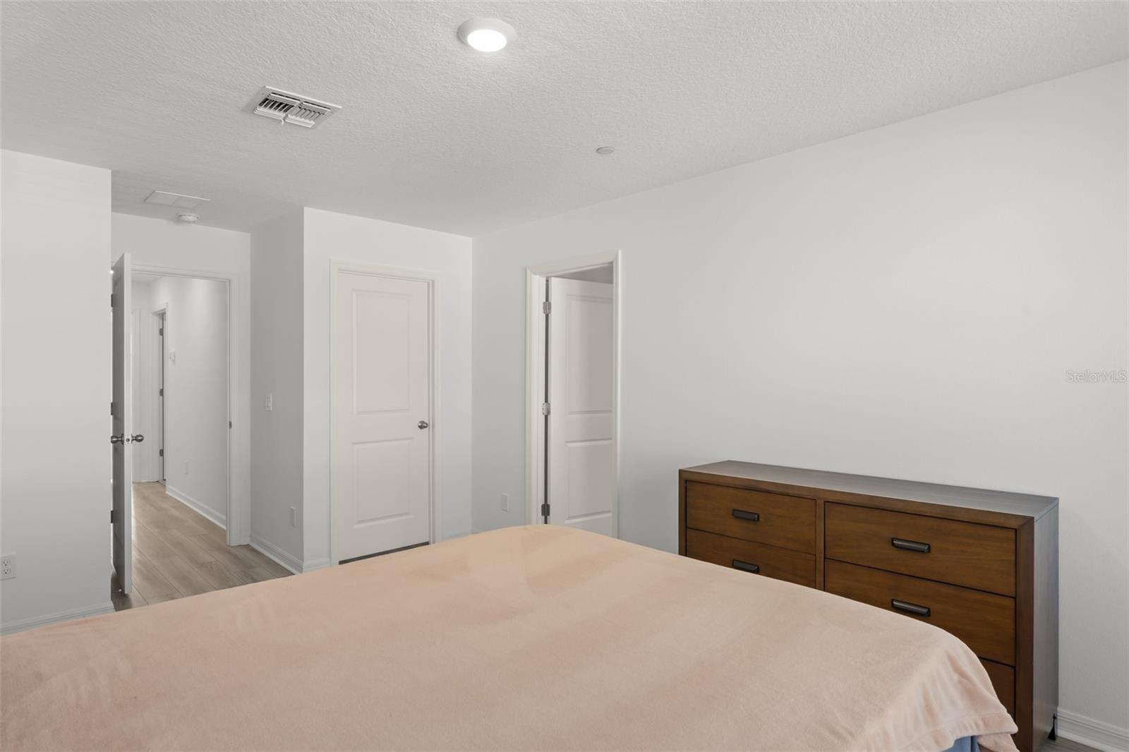 LAUREATE PARK NBRHD CENTER PH 3 - Residential