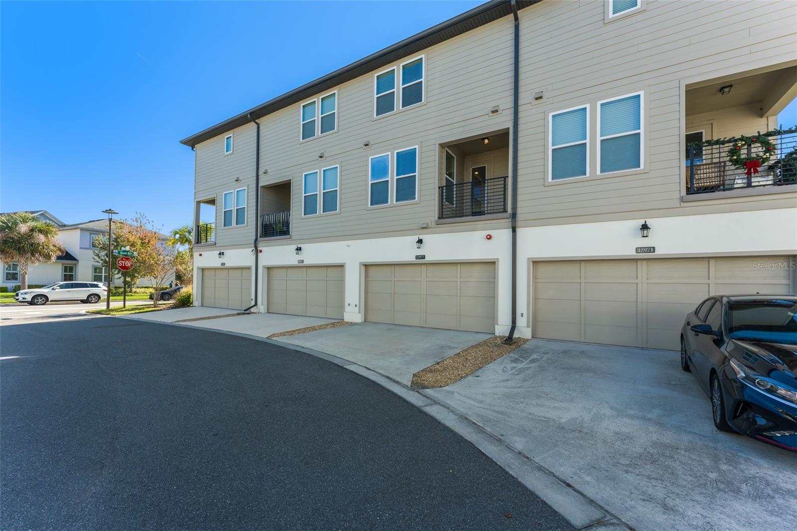 LAUREATE PARK NBRHD CENTER PH 3 - Residential