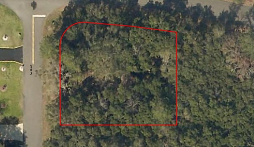 Great buiding lot in Marion Oaks Unit 1, close to schools , shopping,