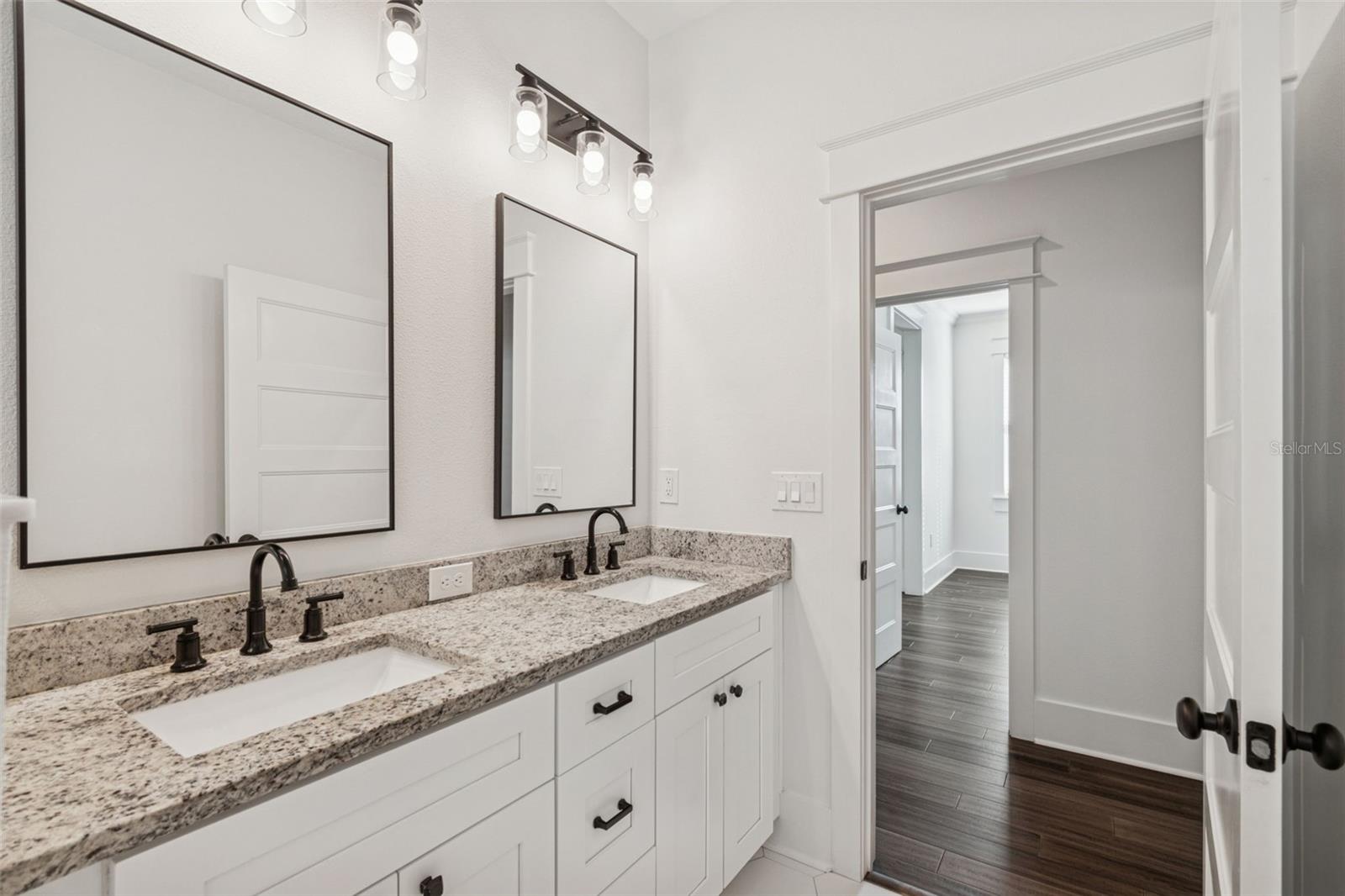 EAST BUNGALOW PARK - Residential