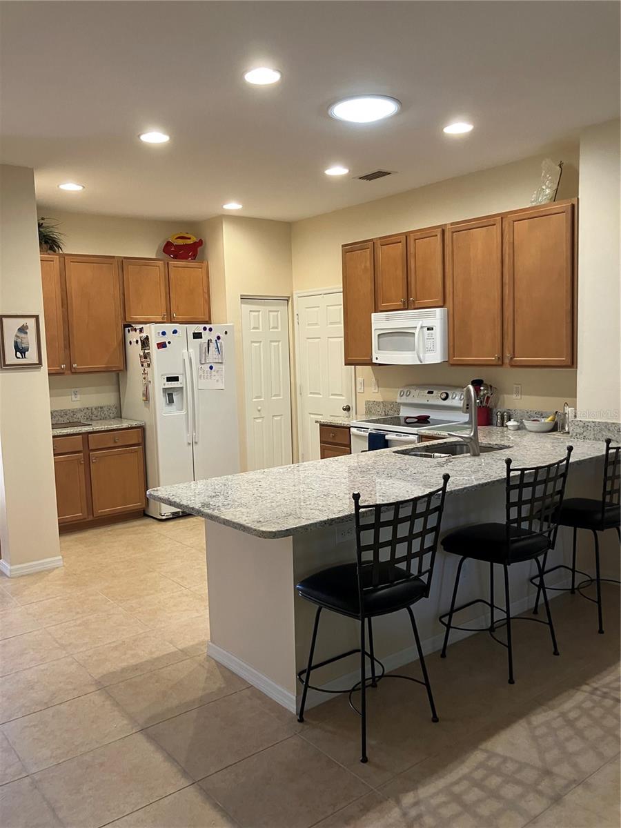 RIO VILLA LAKES - Residential