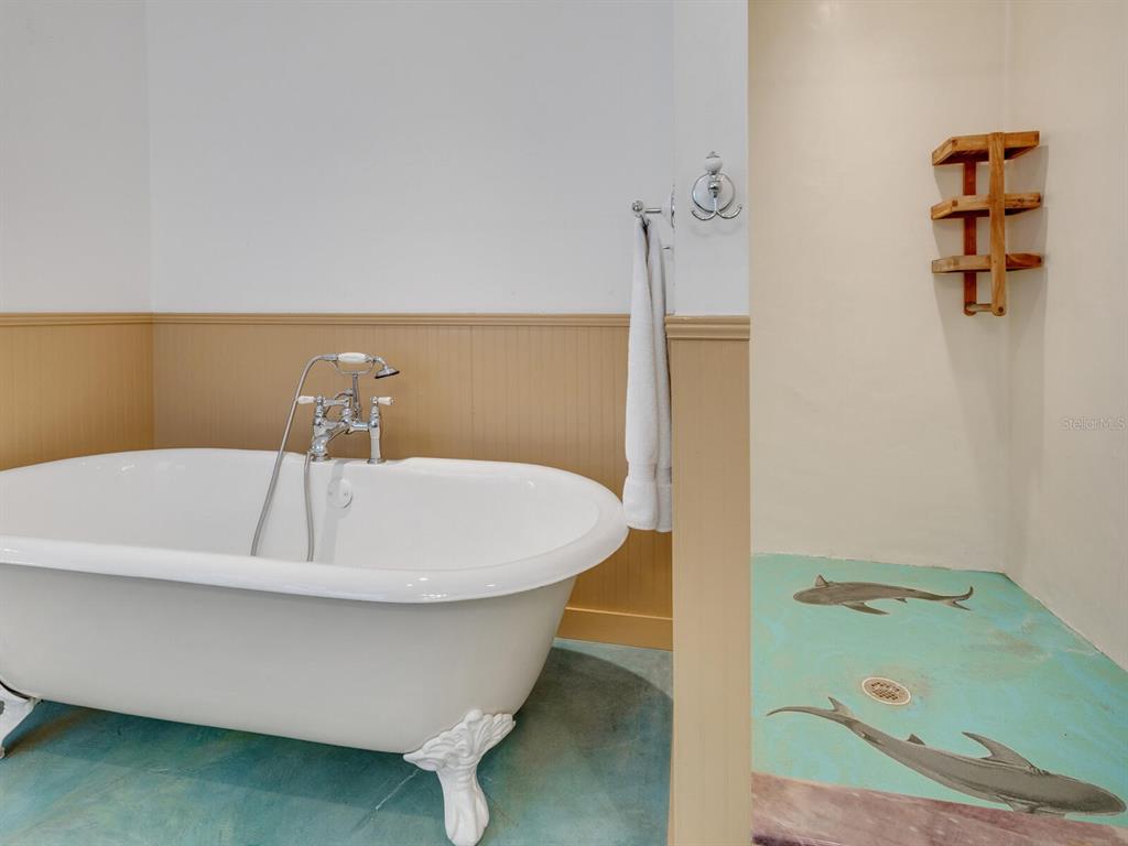 CASEY KEY - Residential