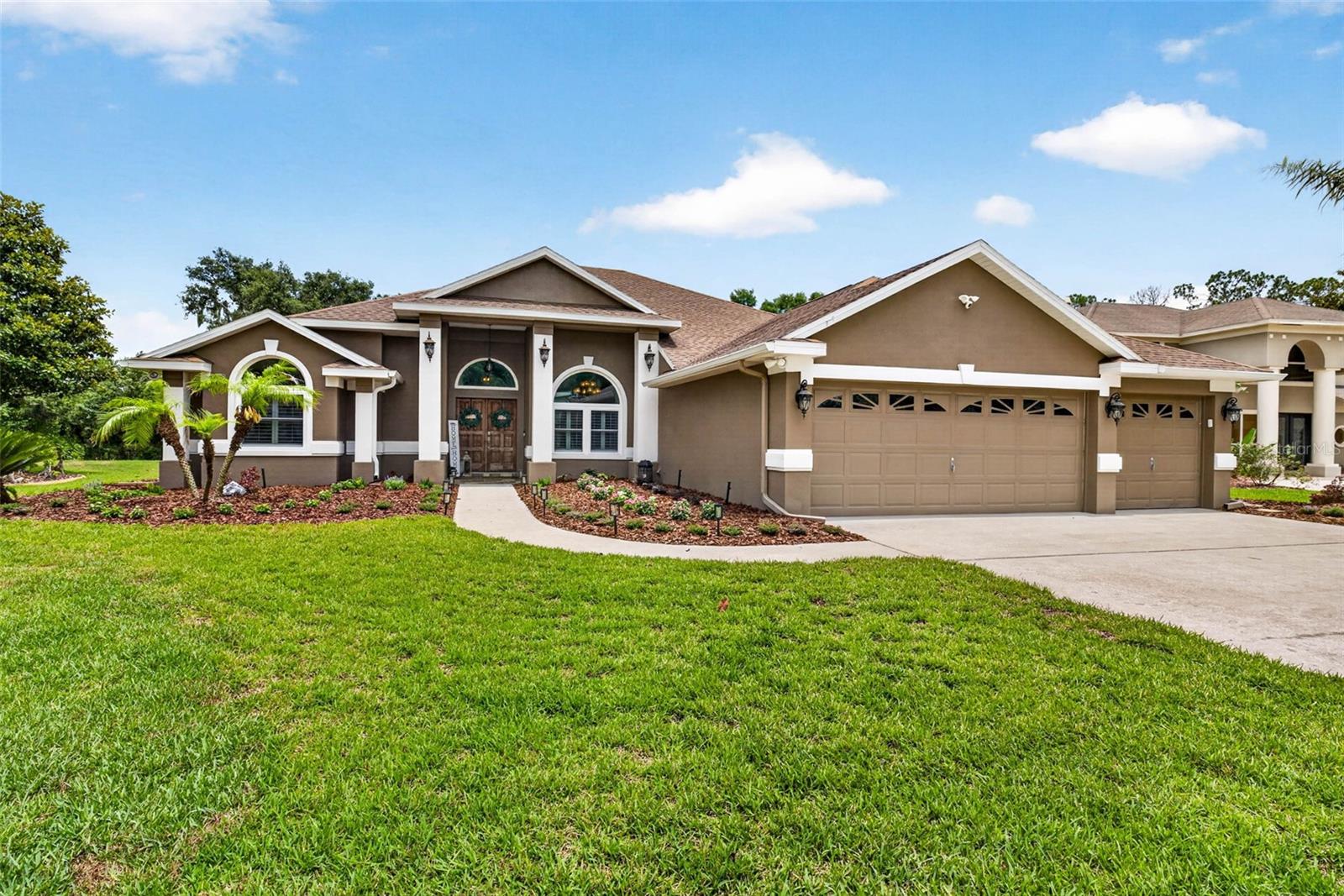 3904 S NINE DRIVE