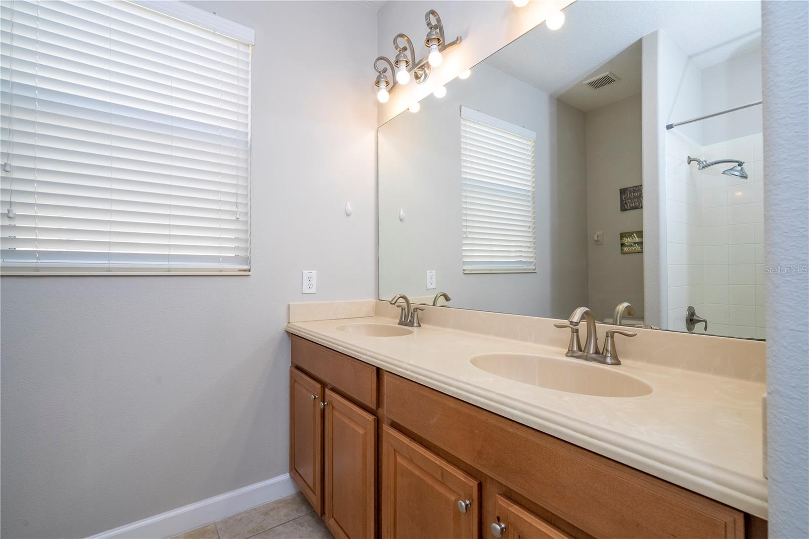 WYNDHAM LAKES ESTATES - Residential Lease