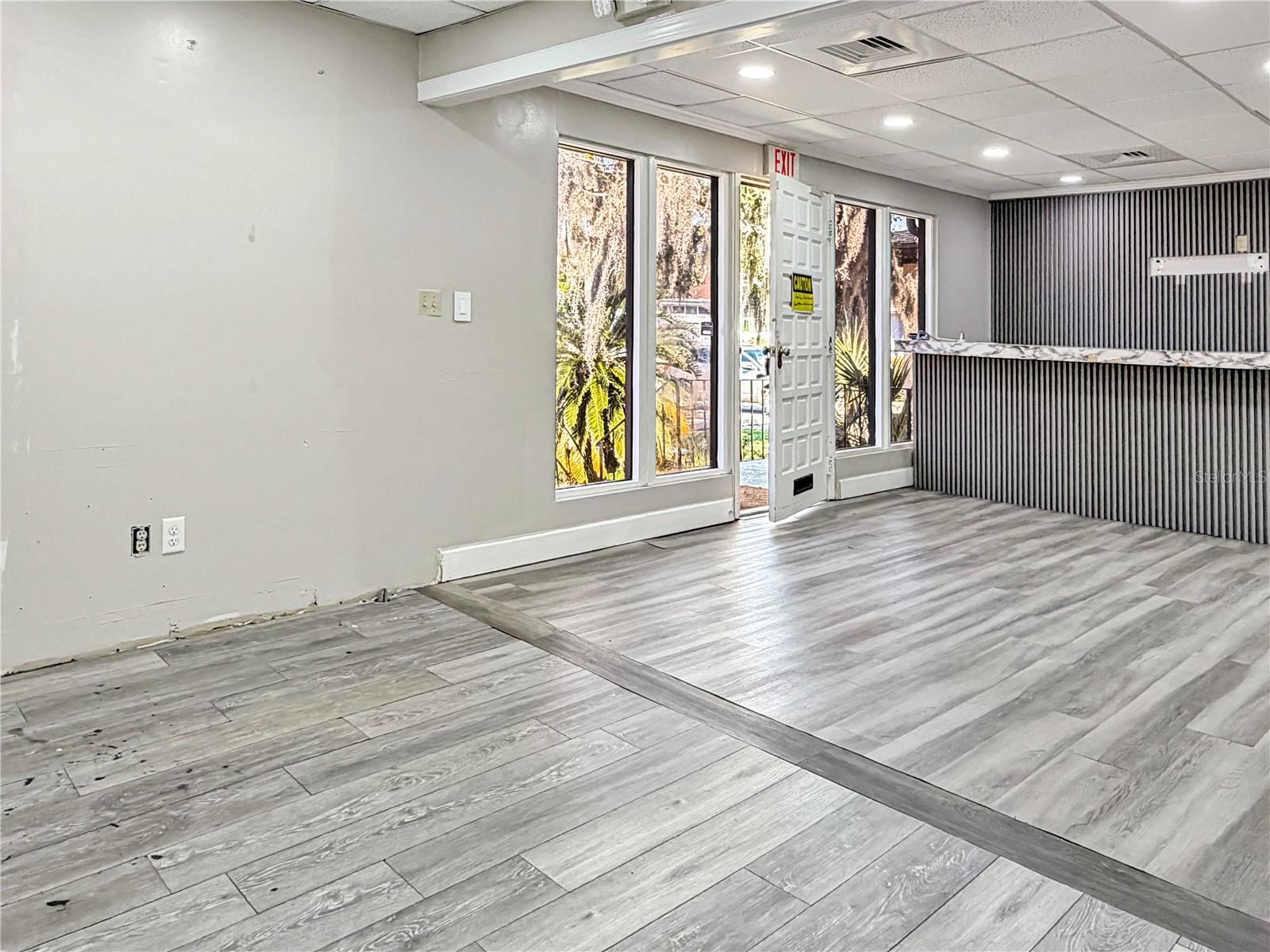 4131 UNIVERSITY BOULEVARD S 5