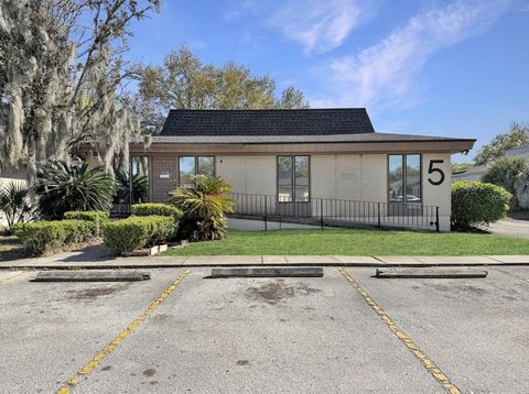 Photo of 4131 University Boulevard S #5, Jacksonville, FL 32216 (MLS # FC317154)