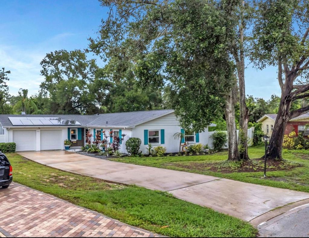Photo of 310 Terrace Drive, Brandon, FL 33510 (MLS # TB8426481)