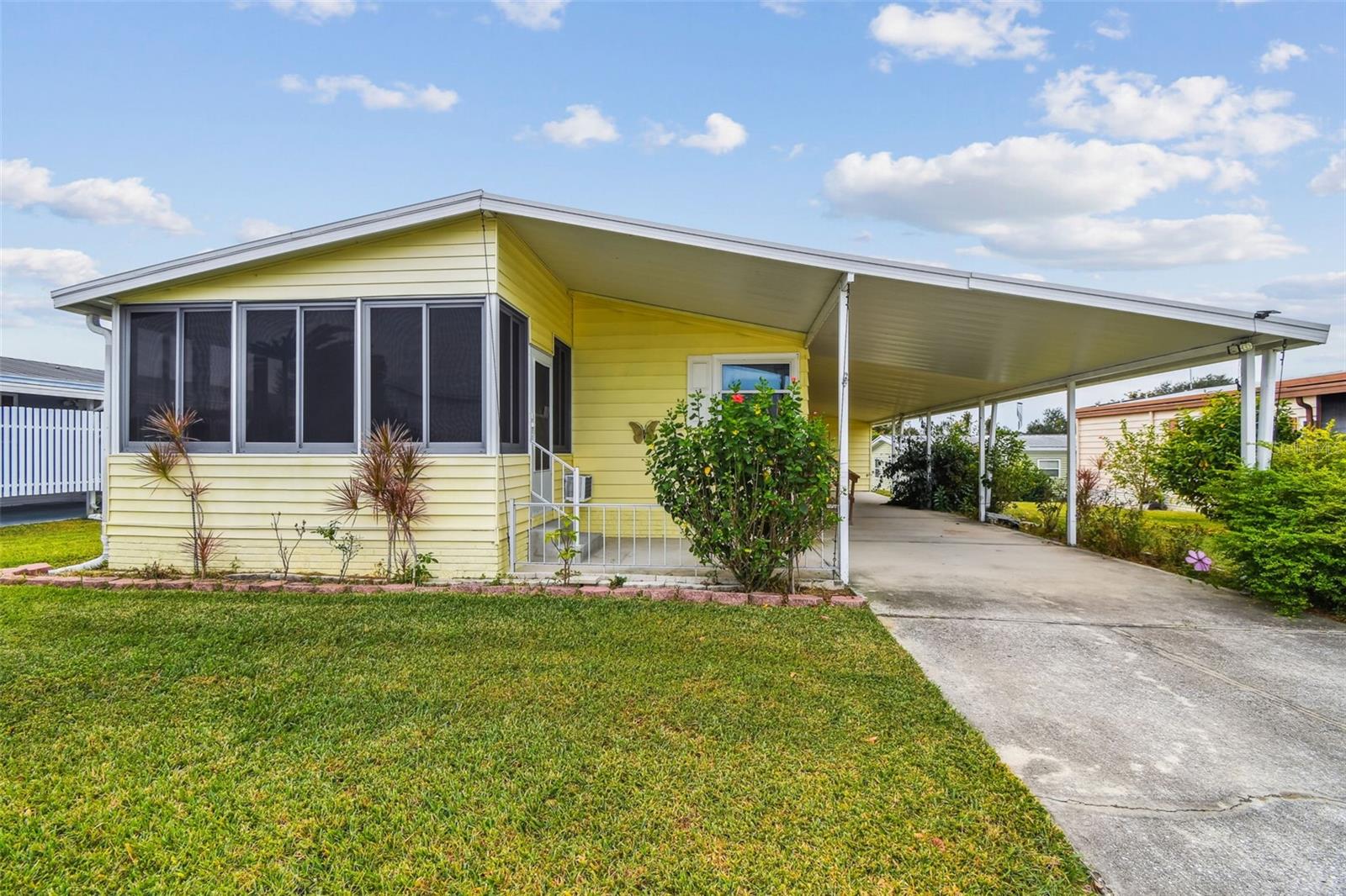 FOXWOOD LAKE ESTATES - Residential Lease