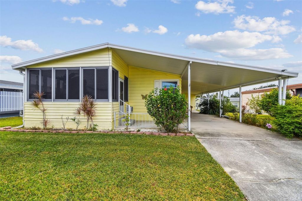 Photo of 1811 Sherwood Hill Dr, Lakeland, FL 33810 (MLS # L4958164)