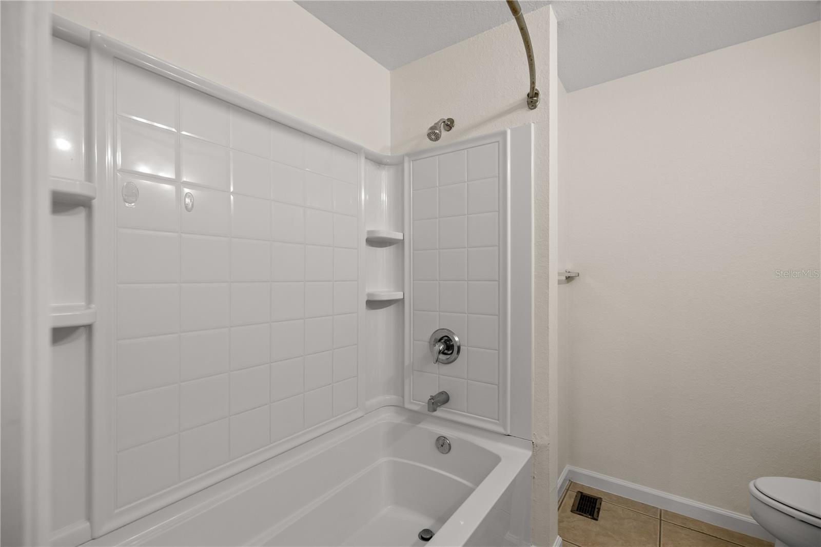 WYNCHASE TWNHMS - Residential Lease