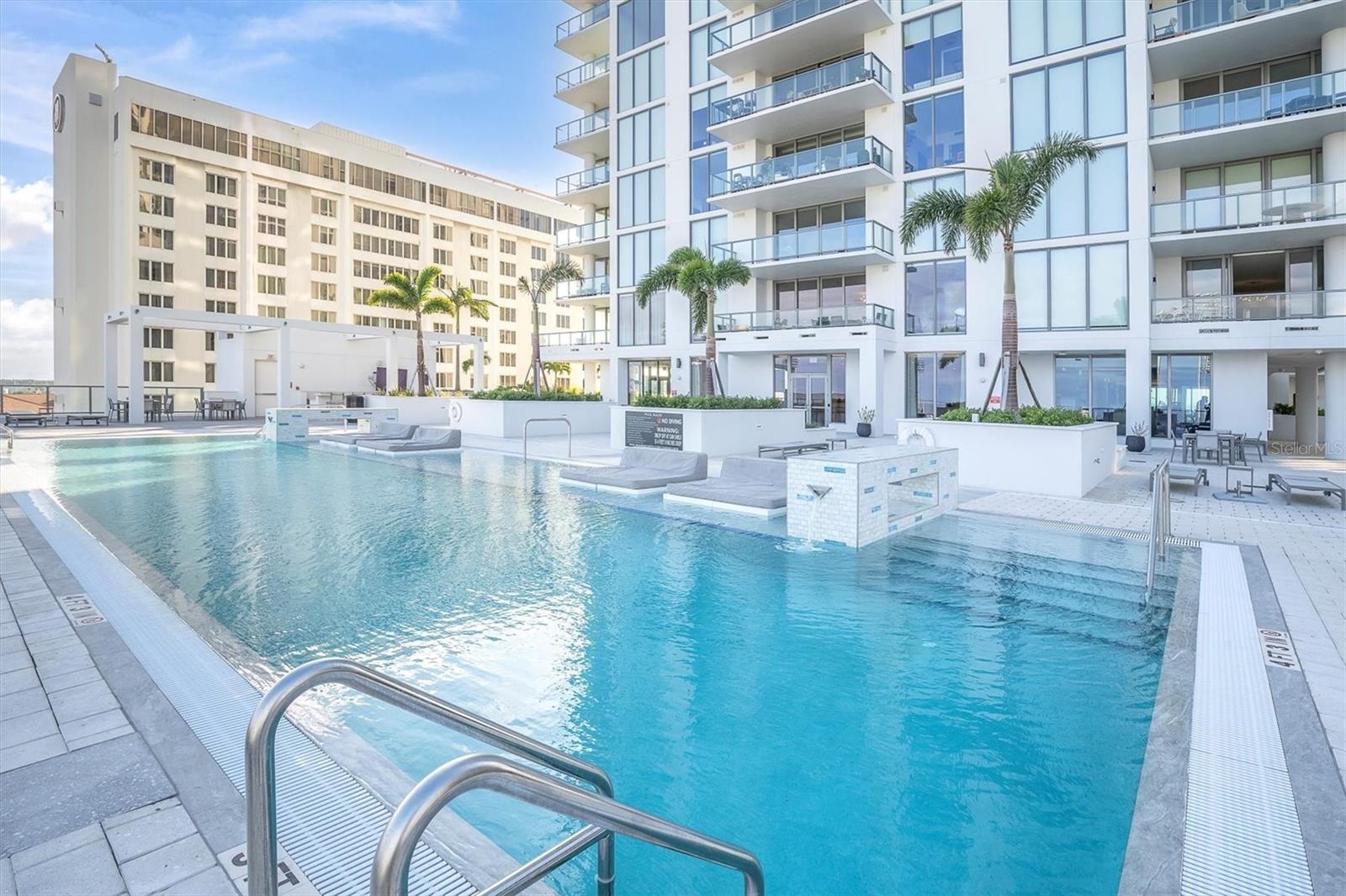 SALTAIRE CONDO - Residential