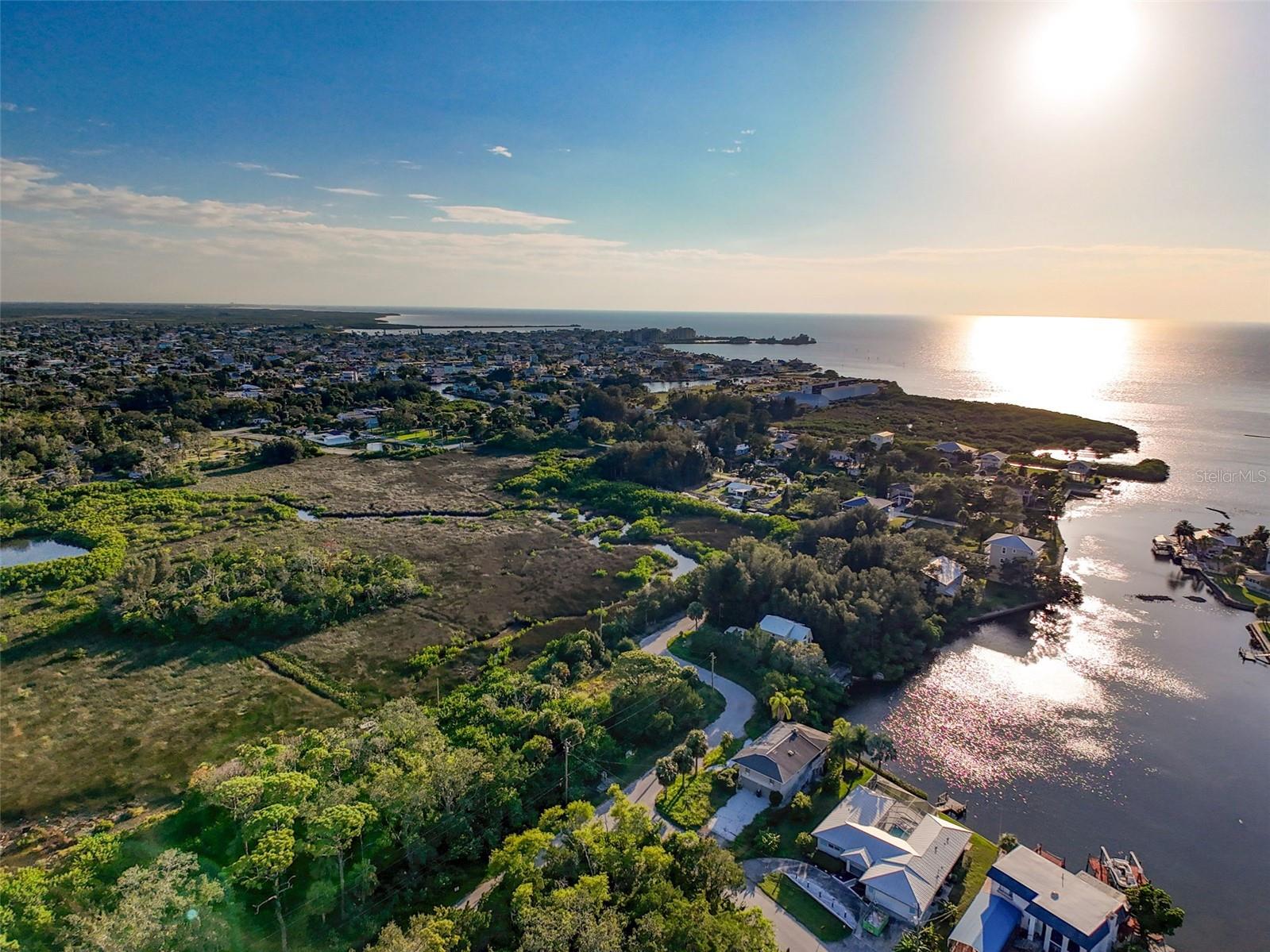 DRIFTWOOD ISLES - Land