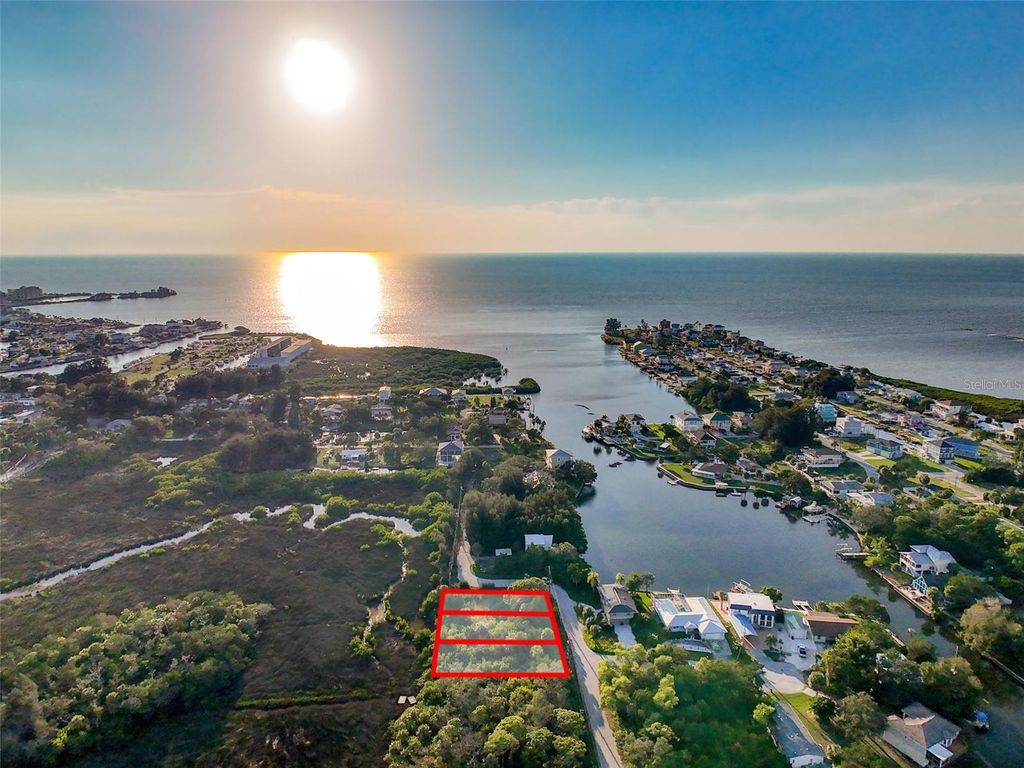 Photo of 10 Nowiki Avenue, Hudson, FL 34667 (MLS # W7879563)
