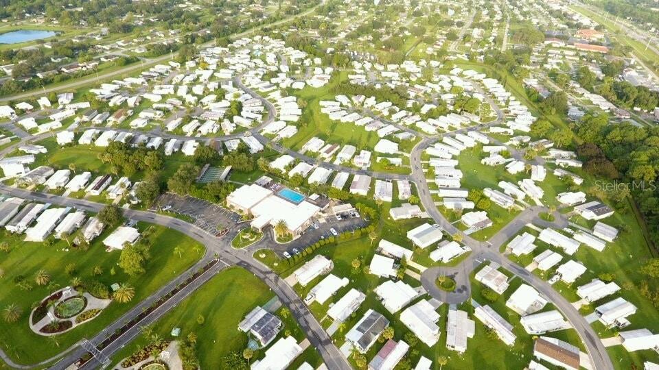 HOLIDAY PARK - Land