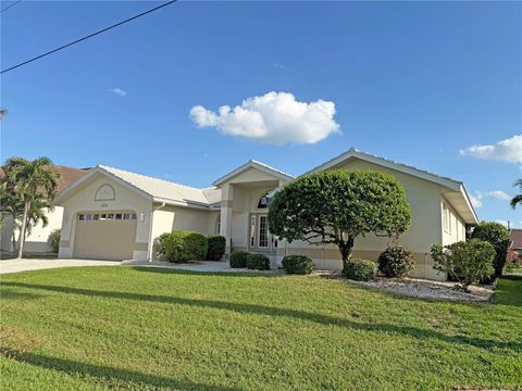 A home in PUNTA GORDA