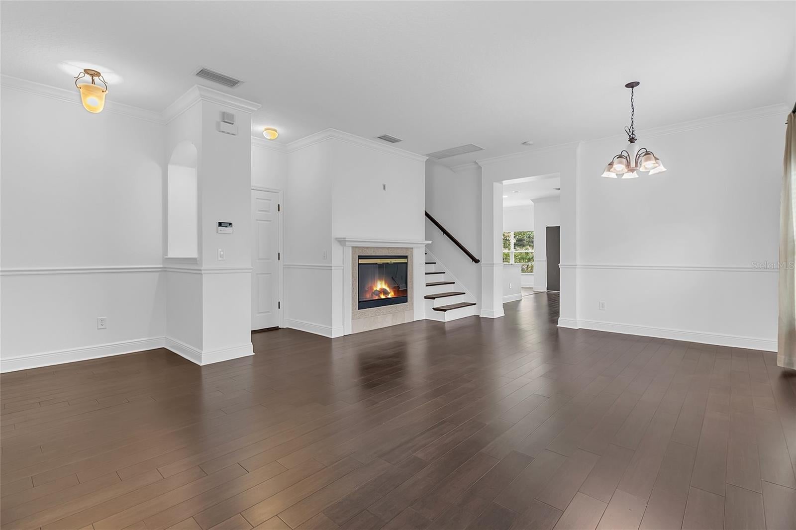 1127 CRANE CREST WAY