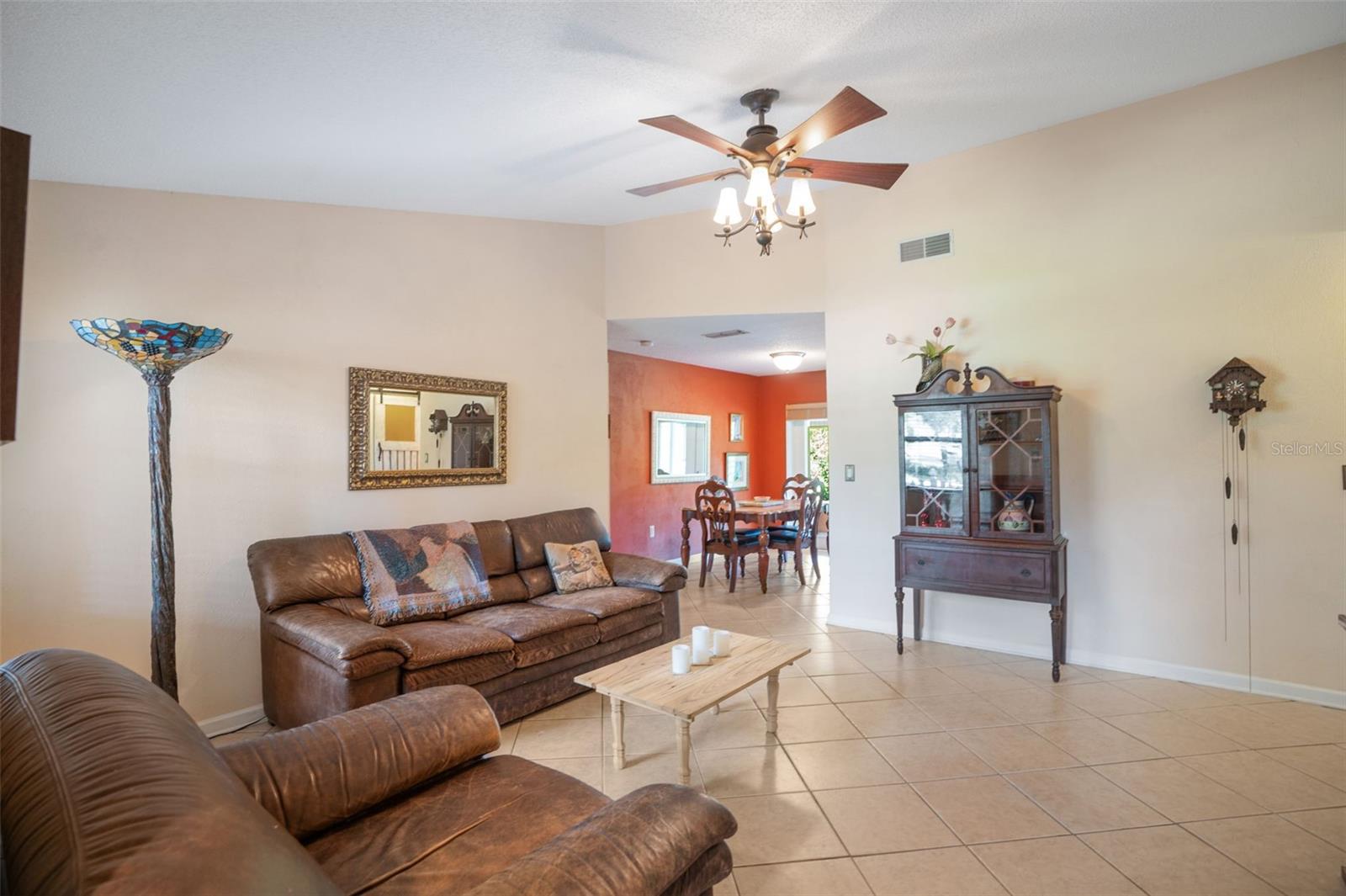 CEDAR HOLLOW - Residential